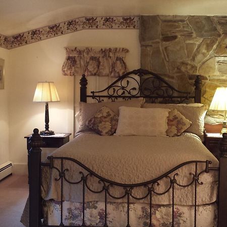 William Seaward Inn 웨스트필드 외부 사진